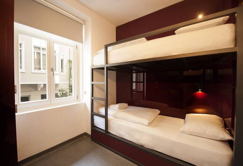 Bed in Shared Room with Shared Bathroom, Wabi Hostels