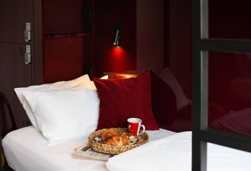 اتاق استاندارد چهارنفره با سرویس بهداشتی مشترک, Wabi Hostels