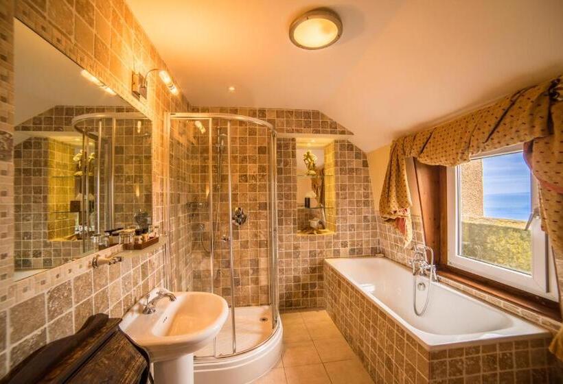 Номер Deluxe Вид на Море, Camelot Castle