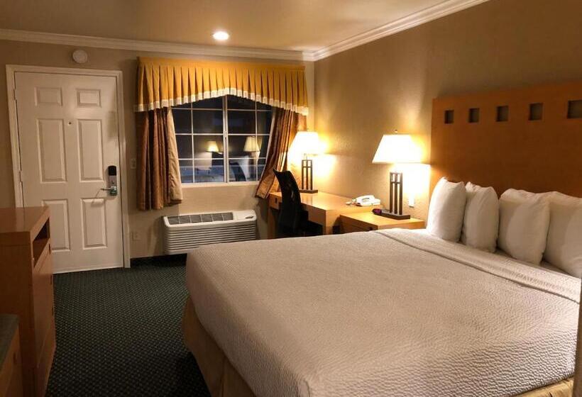 Стандартный Номер Кровать Кинг, Lake Point Lodge