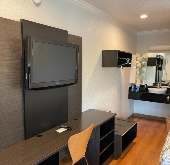 4인용 스탠다드 룸, Motel 6 Sacramento, Ca   Downtown