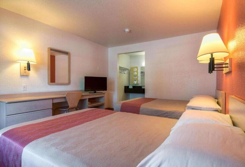 Четырехместный Номер Deluxe, Motel 6san Dimas, Ca  Los Angeles