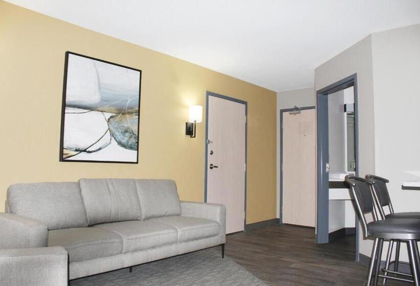 Люкс, Days Inn By Wyndham Stony Plain