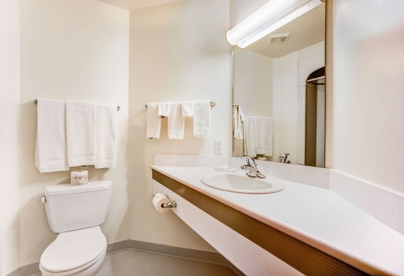 İki Çift Kişilik Yataklı Standart Oda, Days Inn By Wyndham Stony Plain