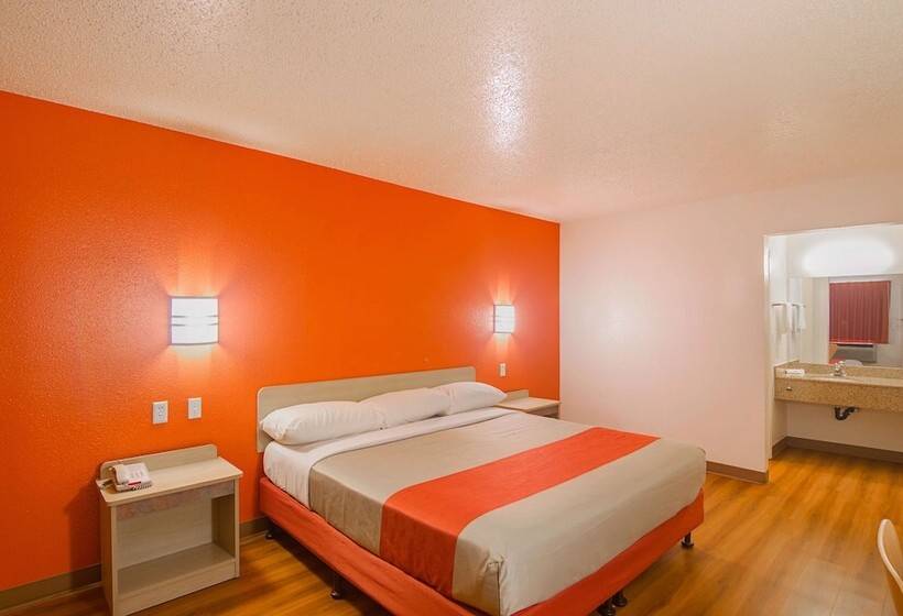 اتاق لوکس, Motel 6lawton, Ok