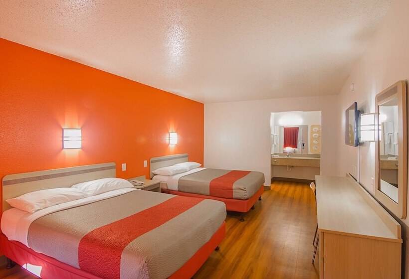 اتاق لوکس, Motel 6lawton, Ok