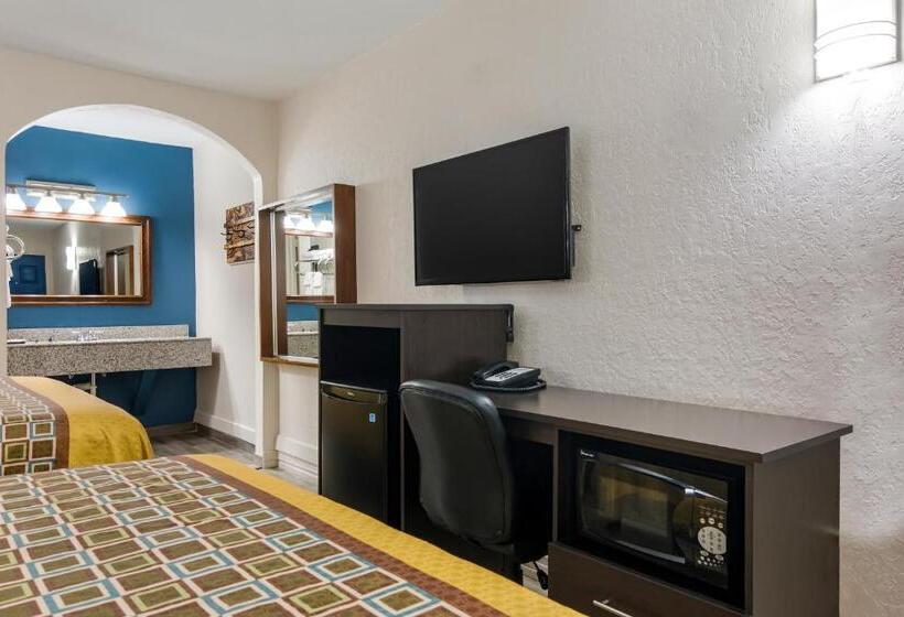 اتاق استاندارد, Rodeway Inn Broken Bowhochatown