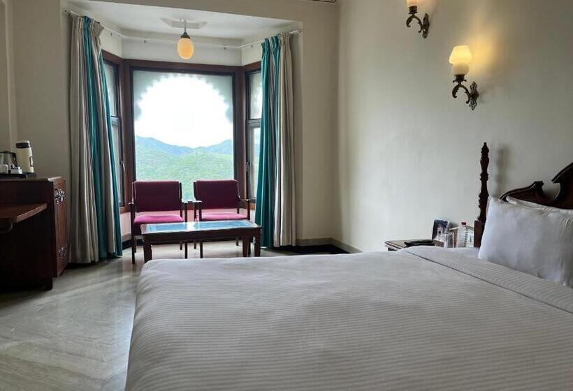 Quarto Deluxe, Bhairavgarh Palace Udaipur