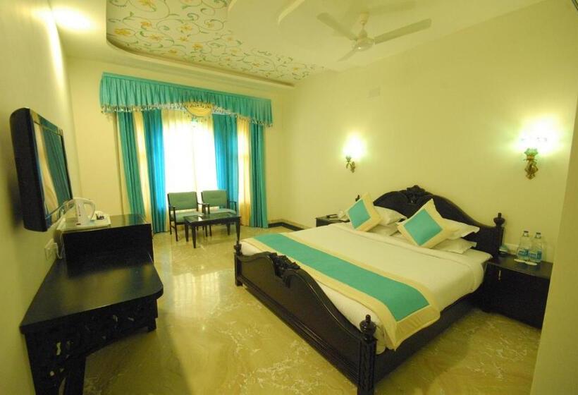 Quarto Deluxe, Bhairavgarh Palace Udaipur