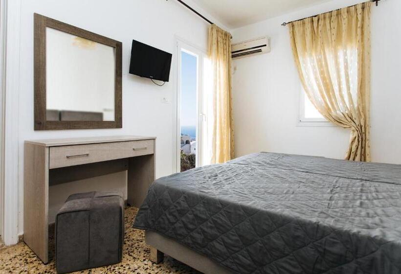 Habitación Estándar, Nikos