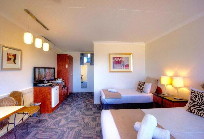 스탠다드 룸, The Sandridge Motel