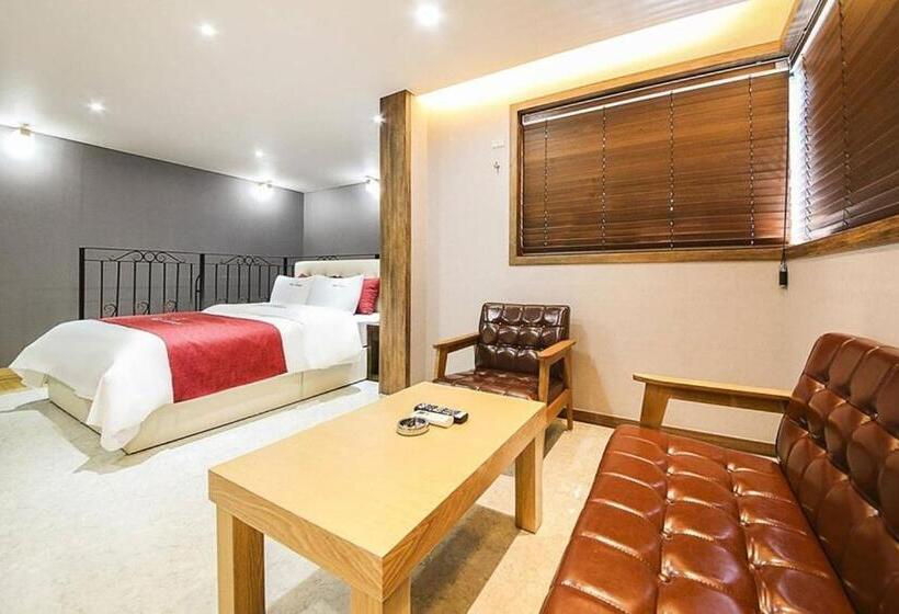 اتاق استاندارد, Gimpo Drive In Hotel Laboum