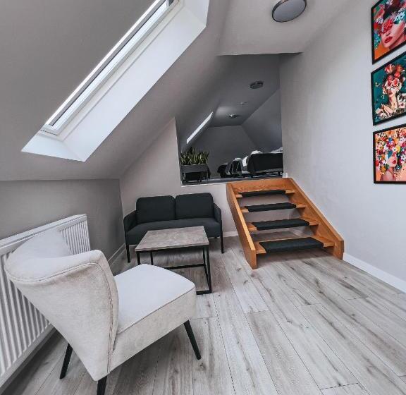استودیوی استاندارد, Agroturystyka U Maryli