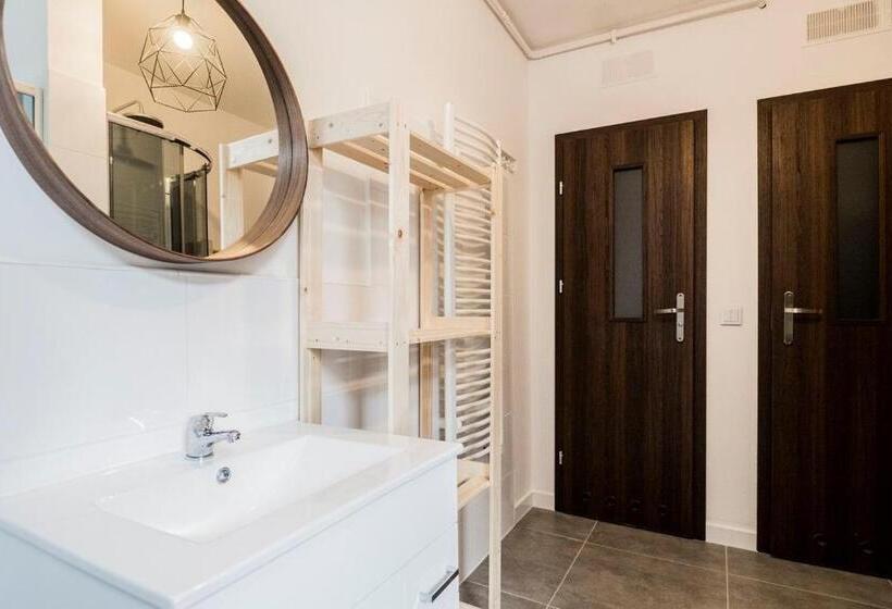 Номер Basic, Lemuria Hostel Wrocławska Centrum