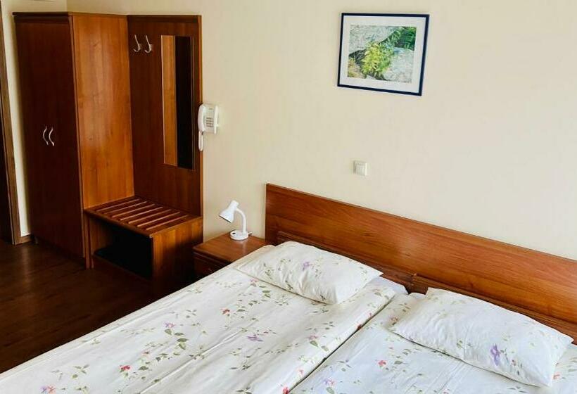 اتاق خانوادگی, Pod Bukami   Chill&spa