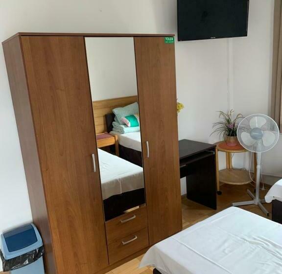 اتاق استاندارد سه نفره, Kwatery Pracownicze Tolek