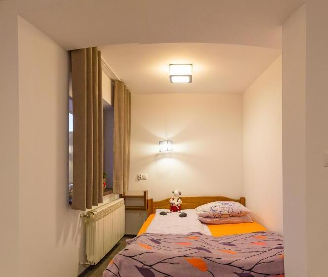 Quarto Basic, U Hanki