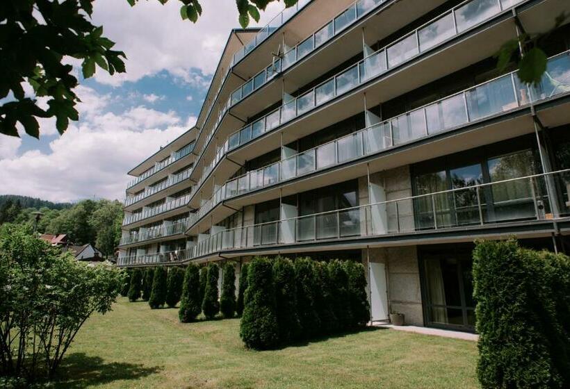 استودیوی استاندارد, Szklane Domy