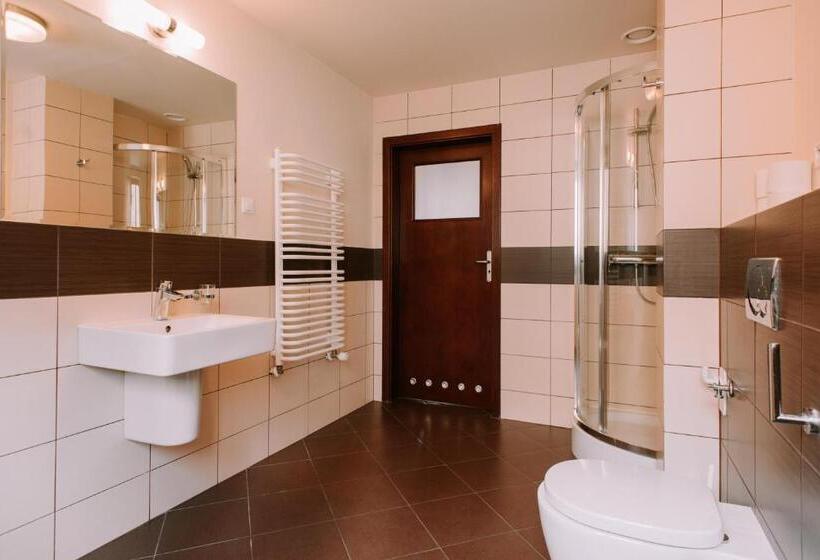 2 Bedroom Apartment With Garden, Szklane Domy