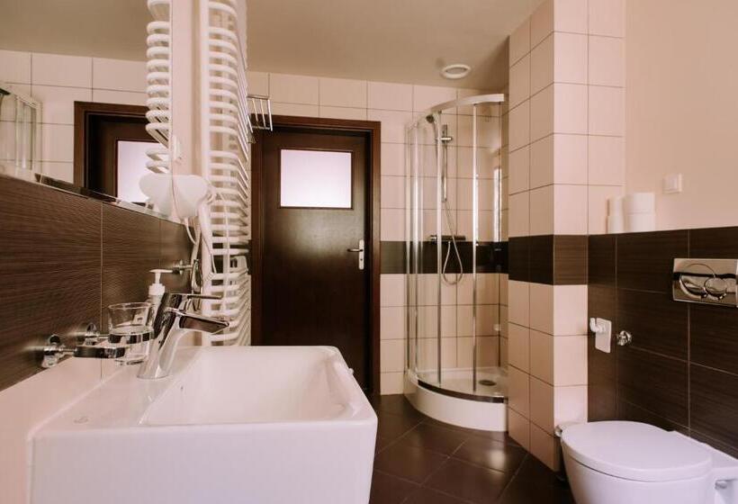 2 Bedrooms Apartment Mountain View, Szklane Domy
