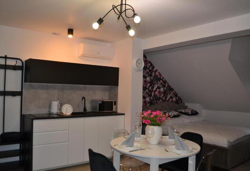 استودیو استاندارد با بالکن, Villa Nova