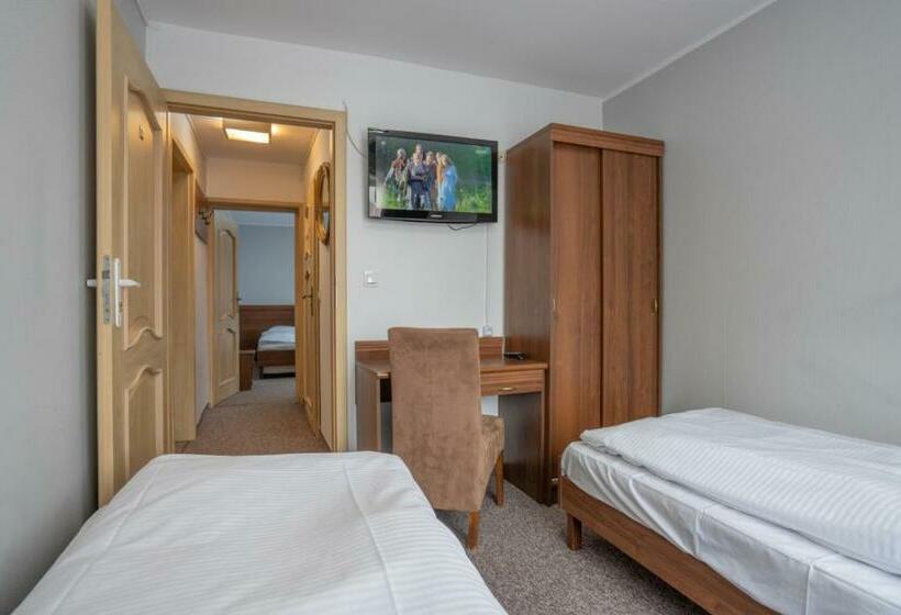 اتاق استاندارد چهار تخته, Willa Pod Szrenicą 2