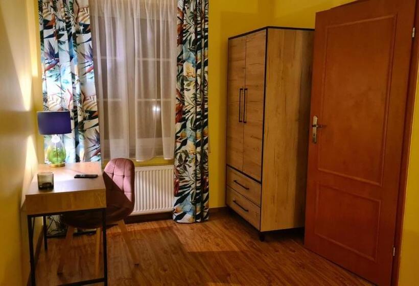 Люкс, Pod Orłem