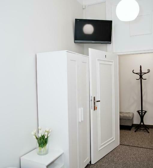 اتاق استاندارد, Rodmos Hostel
