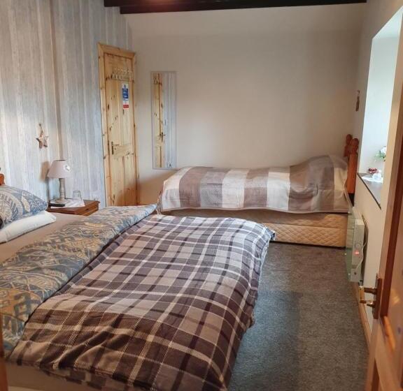 Семейный Номер, B&b Drum Farm