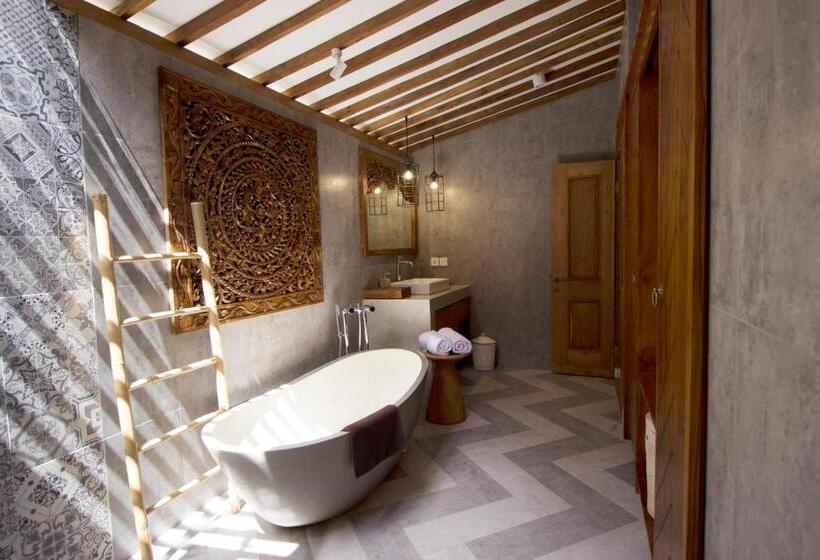 Люкс, Natya Hotel Tanah Lot
