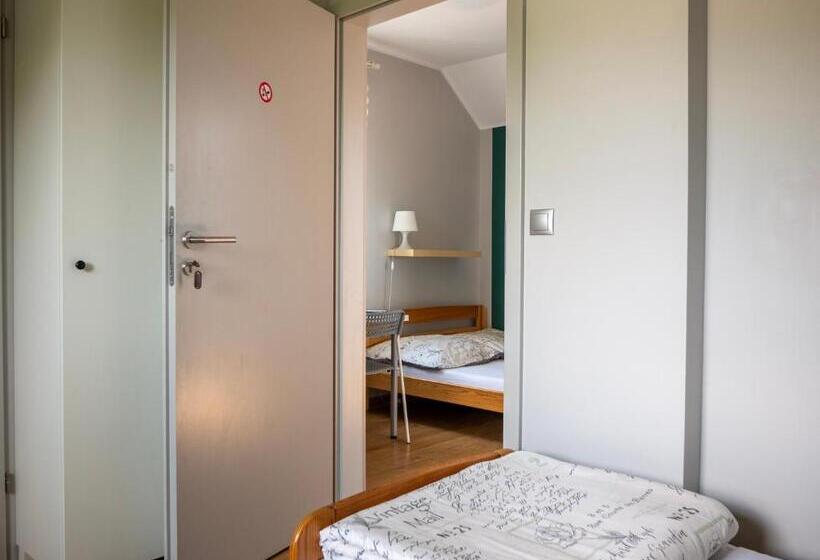 Номер Стандарт Трехместный, Hostel W Ogrodzie