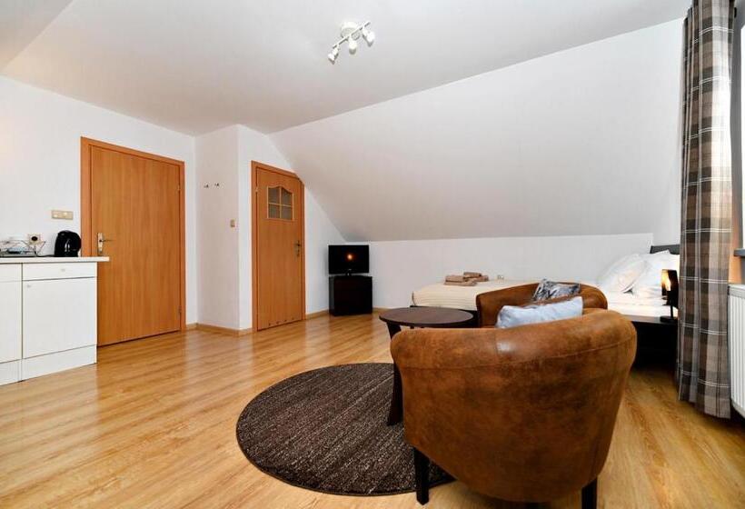 Трехместный Номер Superior, Molonówka Guest House