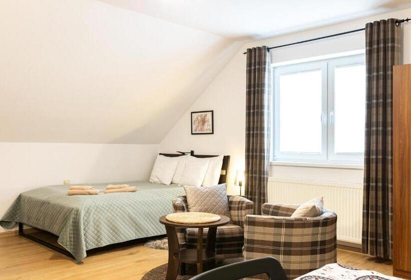Трехместный Номер Superior, Molonówka Guest House