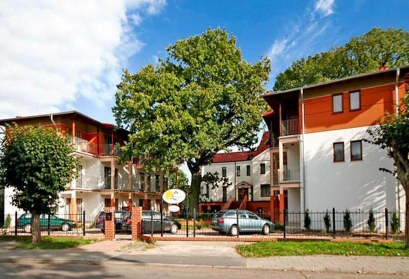 Economy Quadruple Room, Rezydencja 5 Dębów