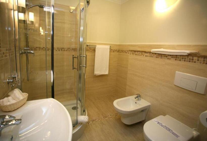 Трехместный Номер Deluxe, Delfina