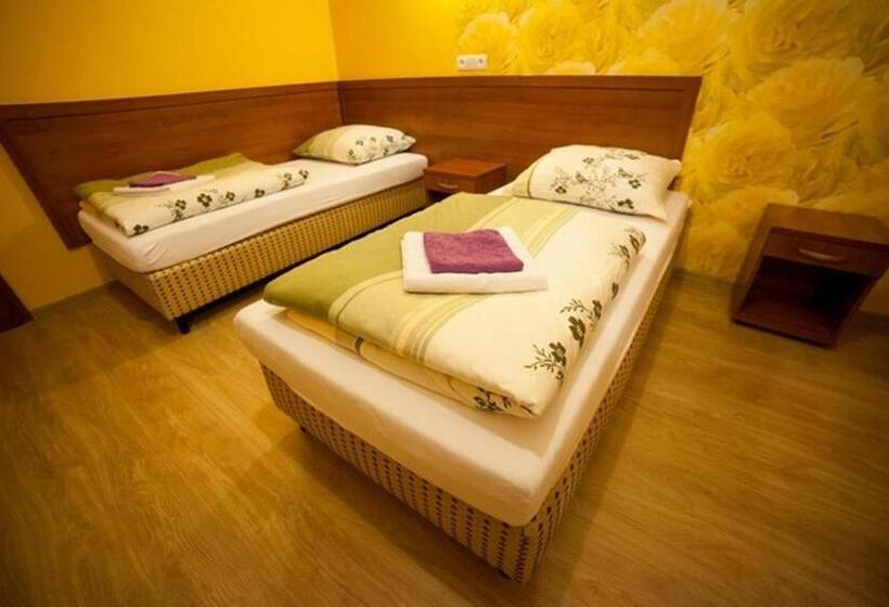 Номер Стандарт, Heaven