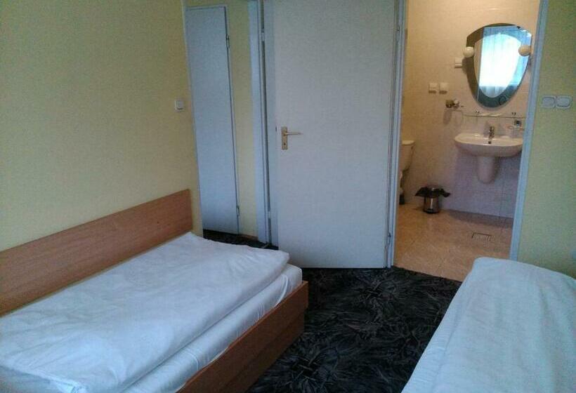 Номер Стандарт, Hostel Refleks
