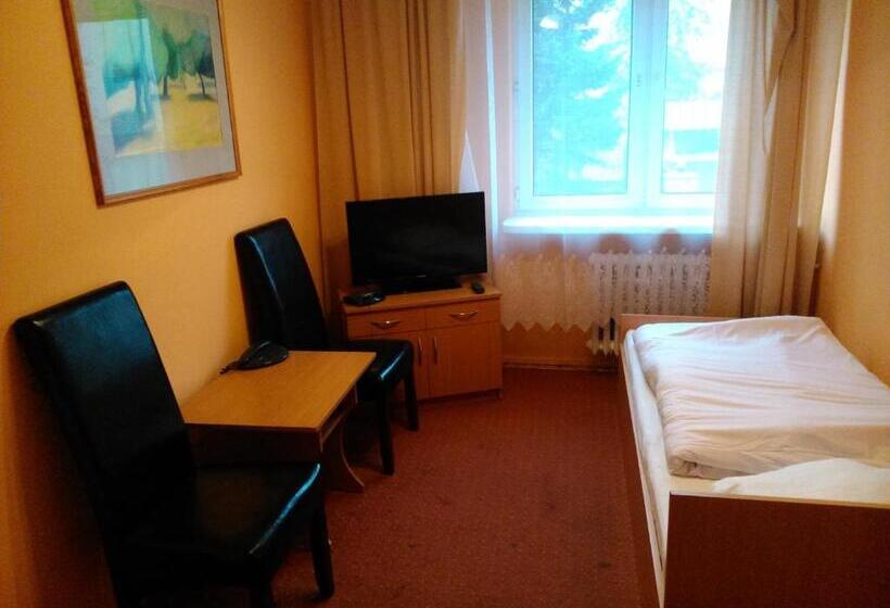 Номер Стандарт Трехместный, Hostel Refleks