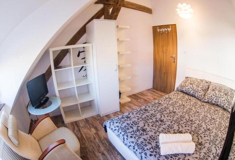Номер Стандарт Совместная Ванная, Fitness Hostel   Restauracja, Darmowy Parking I Siłownia
