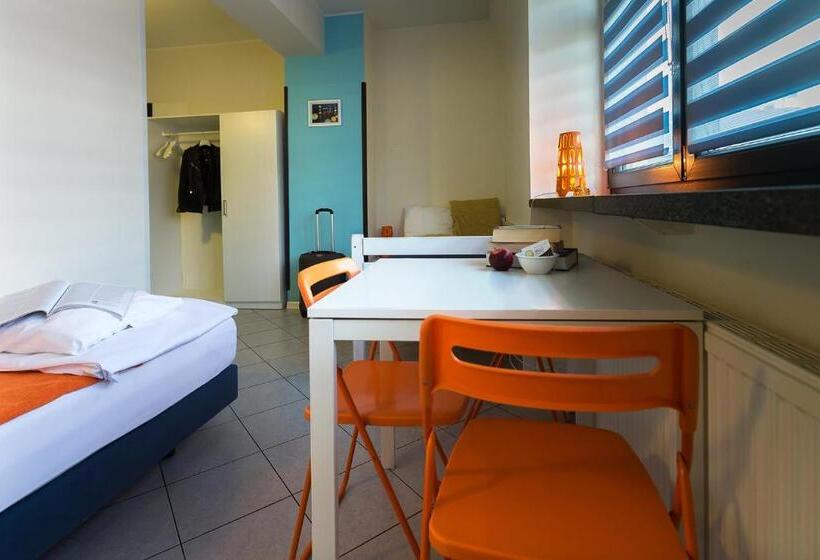 Economy Triple Room, Hello Hostel & Apartments