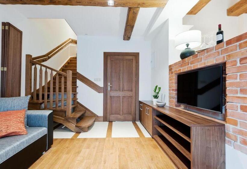 آپارتمان لوکس 2 خوابه, Mevo Apartament