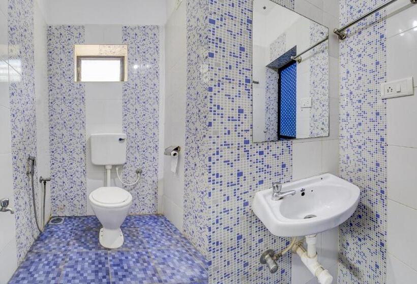 Трехместный Номер Классика, Flagship Hotel K S Inn Small Town