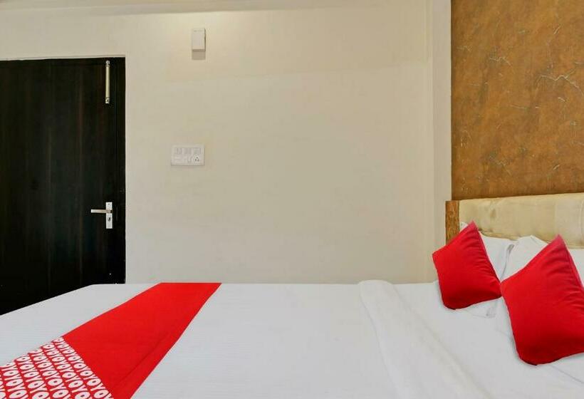 اتاق کلاسیک سه تخته, Flagship Bliss Inn