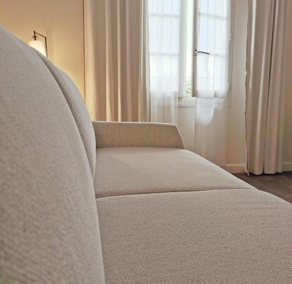 سوییت پرستیژ, Le Clos Saint Martin Hôtel & Spa