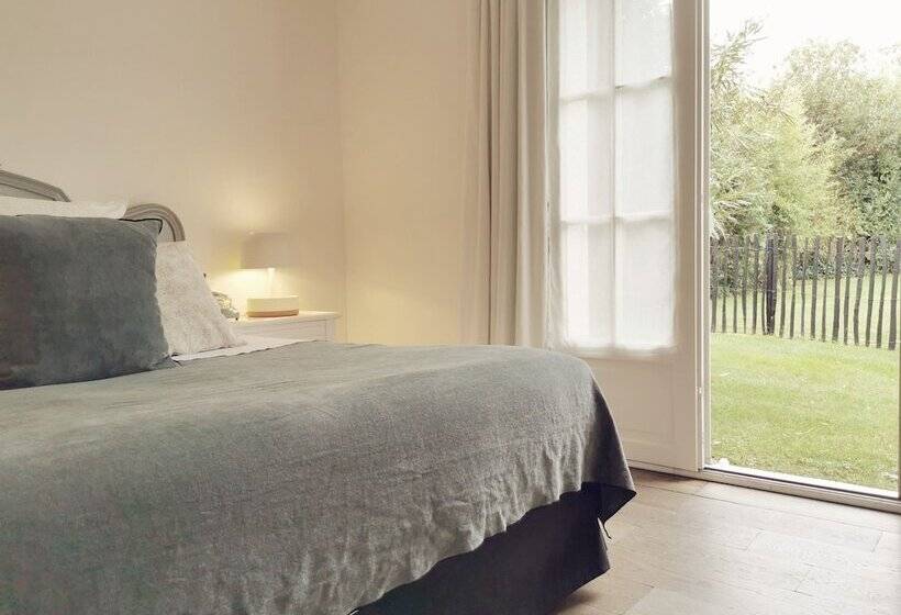 سوییت لوکس, Le Clos Saint Martin Hôtel & Spa