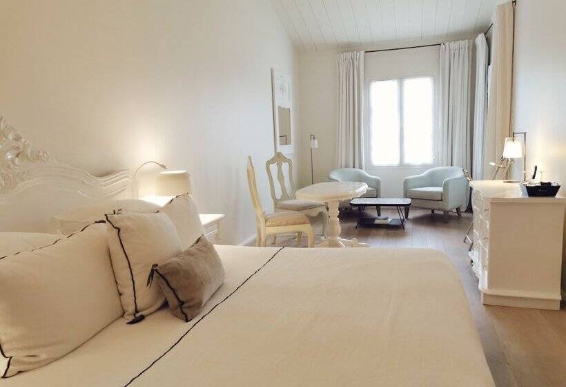 سوییت لوکس, Le Clos Saint Martin Hôtel & Spa