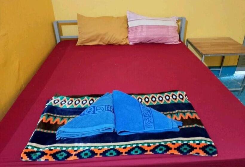 اتاق استاندارد با سرویس بهداشتی مشترک, Golden Snake Guesthouse Beach