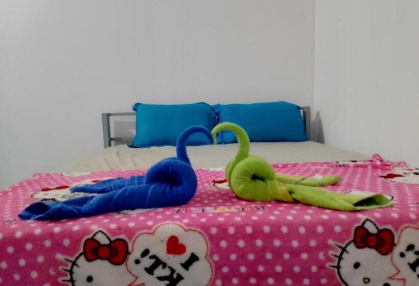 اتاق استاندارد با سرویس بهداشتی مشترک, Golden Snake Guesthouse Beach