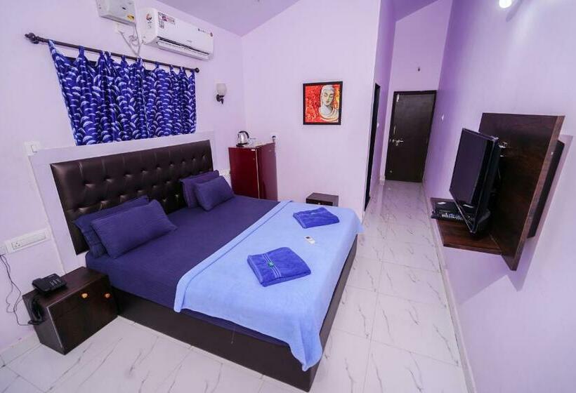 اتاق استاندارد با تخت بزرگ, Swati