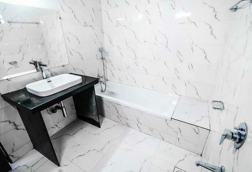 اتاق استاندارد با تخت بزرگ, Swati